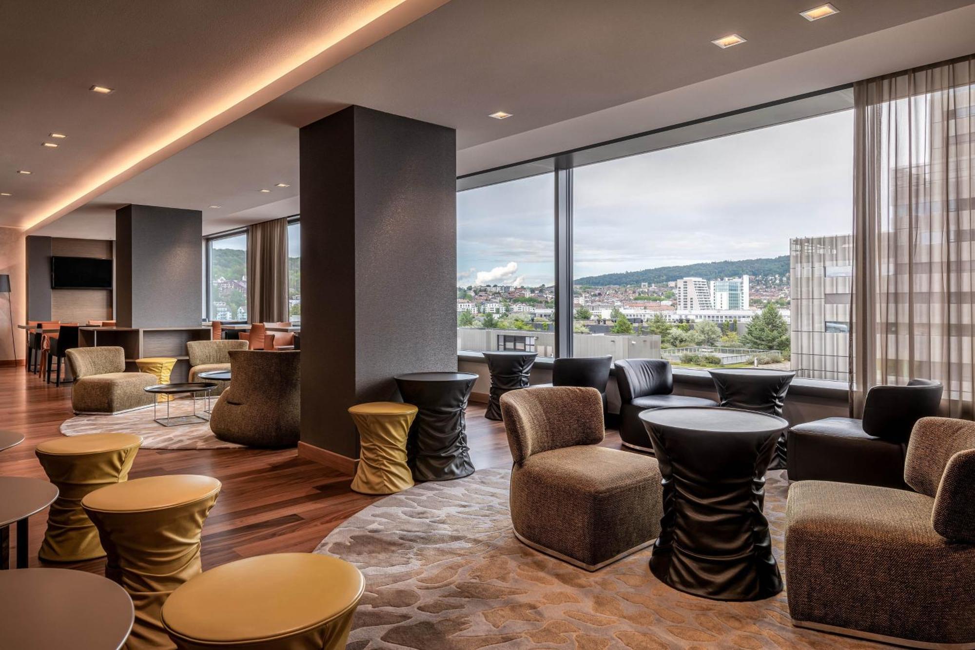 Suite Executive con Soggiorno Separato e Accesso Club Lounge