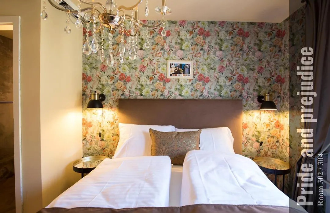The Henry Self Check-In Guesthouse-1