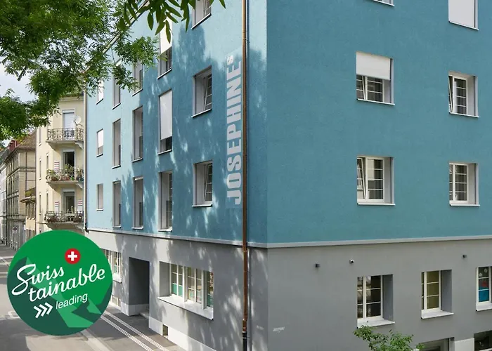 B&B: Josephine'S Guesthouse - Women Only With Rooftop And Community Area